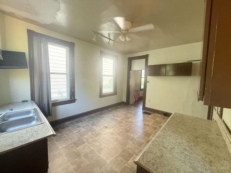 718 Greenwood Avenue, Cincinnati, OH 45229 Photo 6