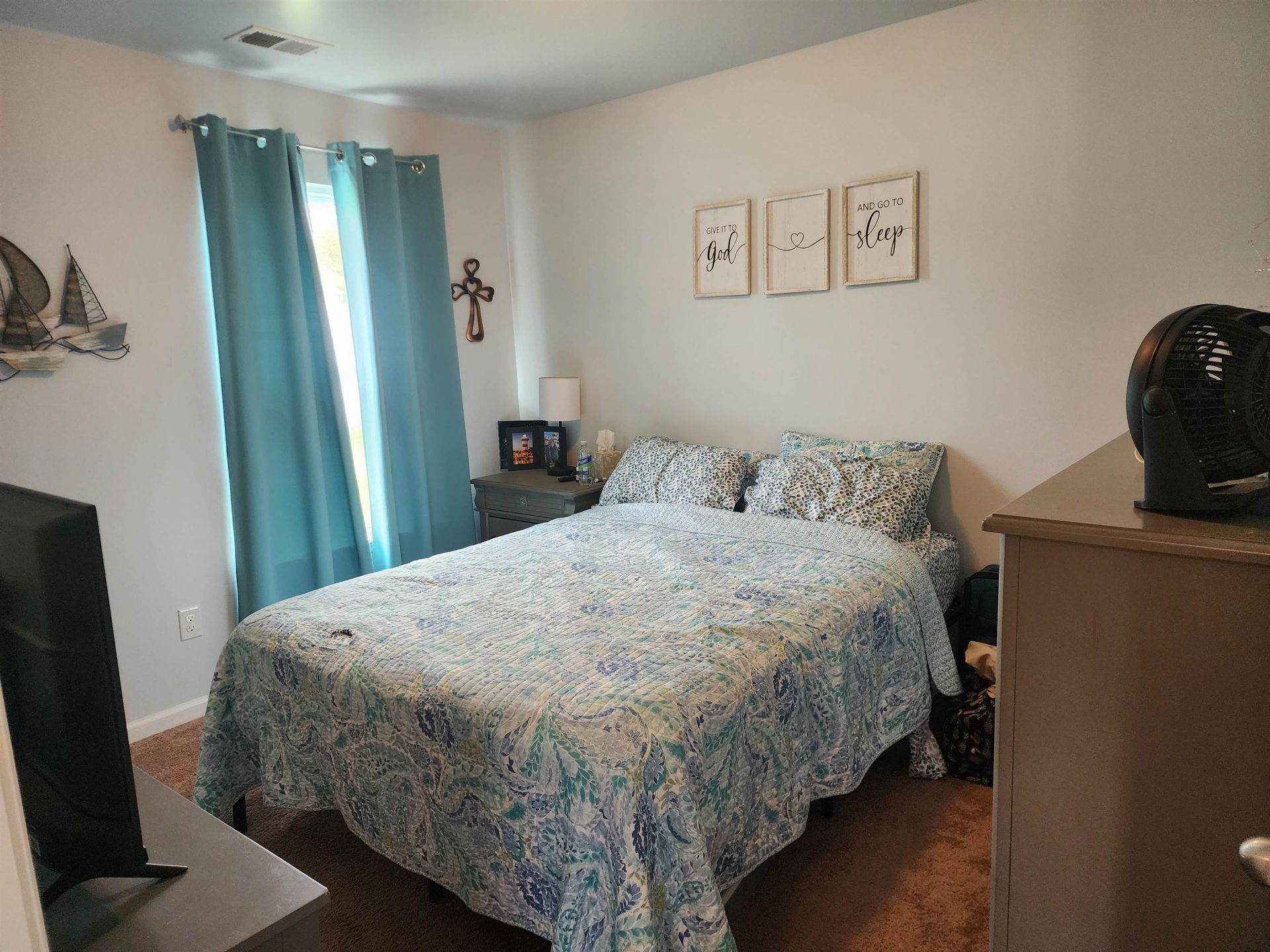 1300 Arbor Ct.  Photo 16