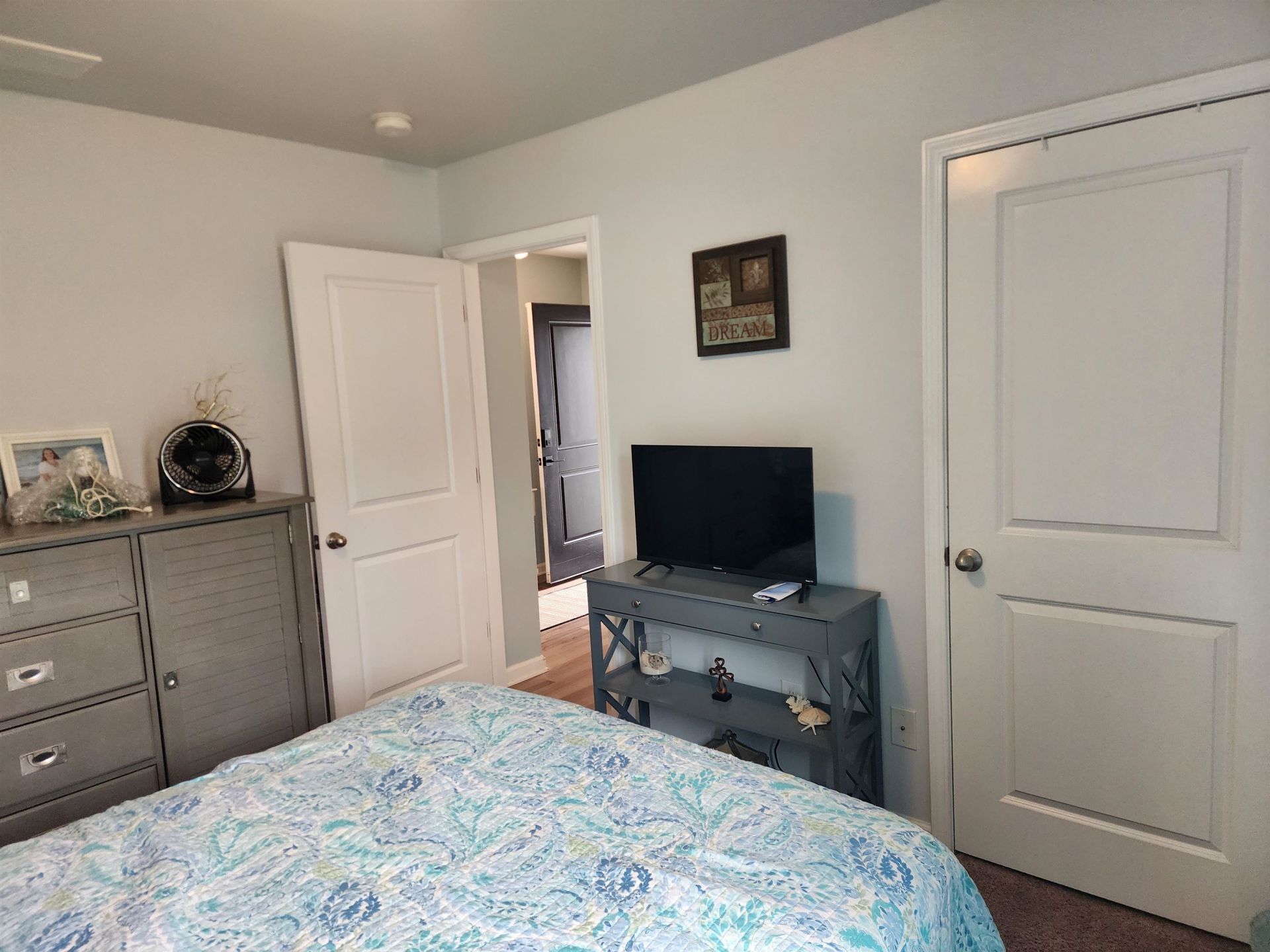 1300 Arbor Ct.  Photo 17