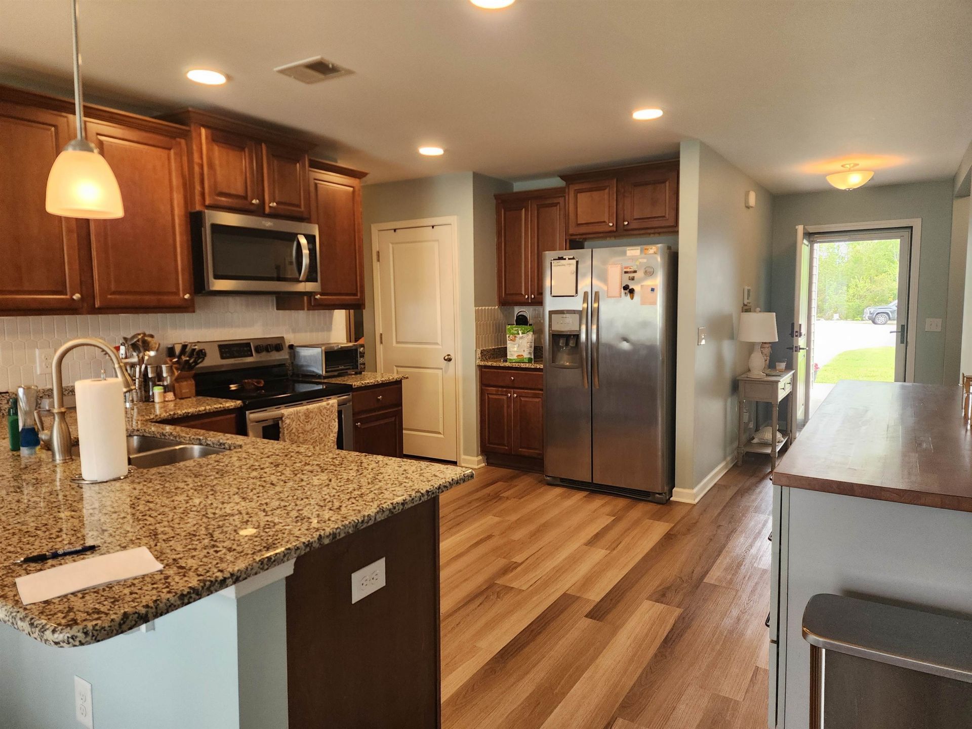 1300 Arbor Ct.  Photo 9