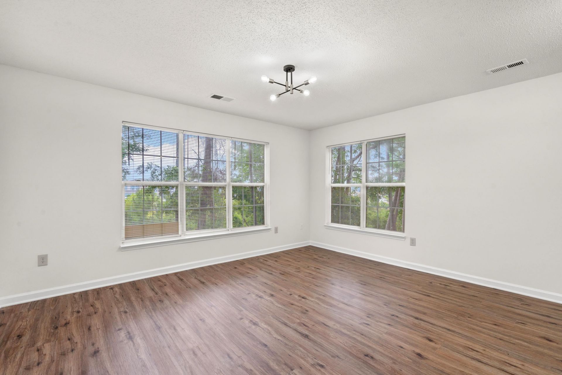 4251 Villas Dr.  Photo 12