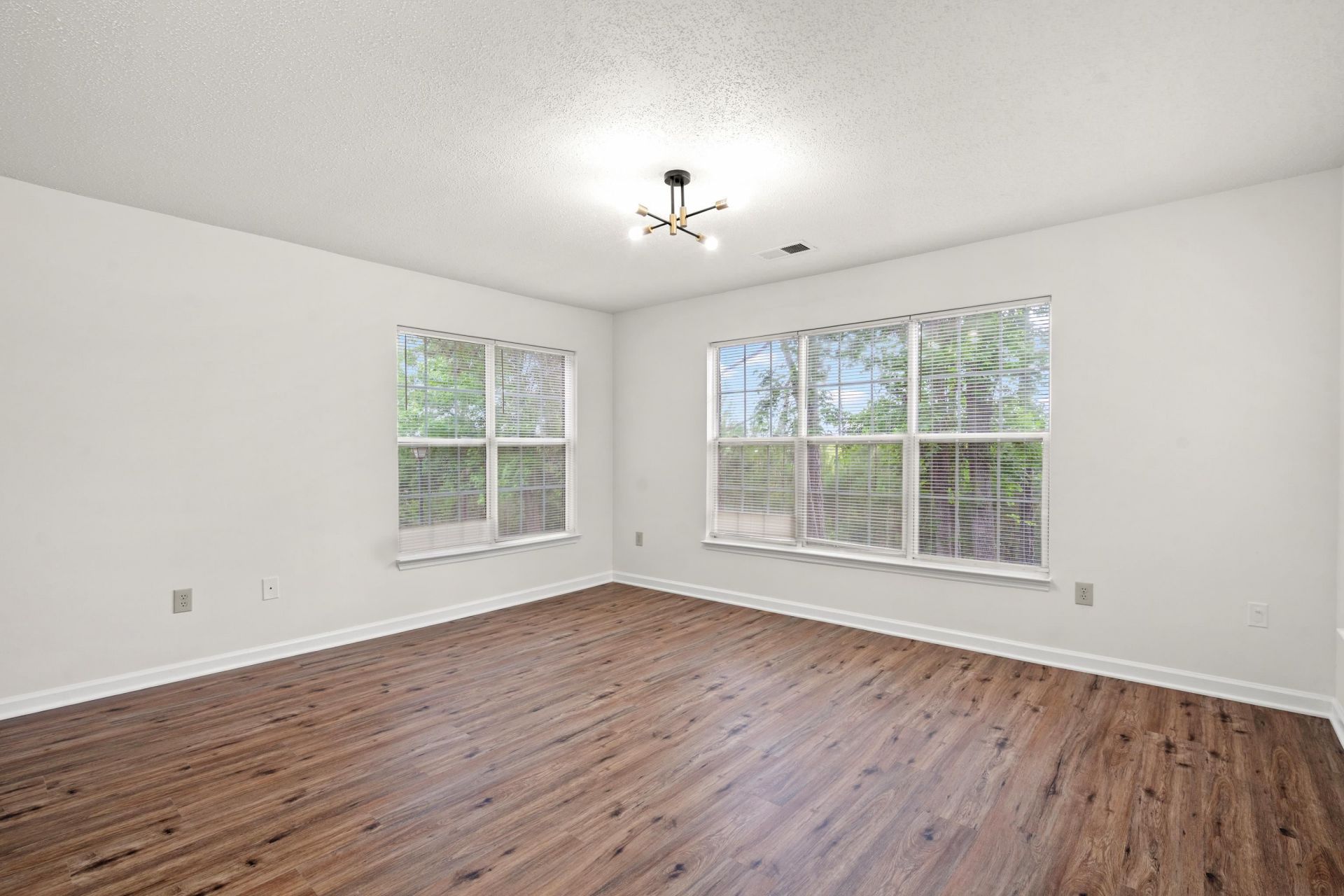 4251 Villas Dr.  Photo 13