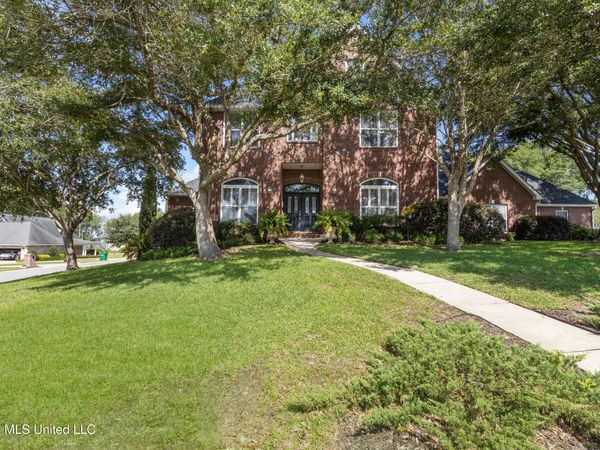 9912 Mockingbird Circle, Ocean Springs, MS 39564