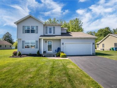3715 Lakeview Road , Hamburg, NY 14075
