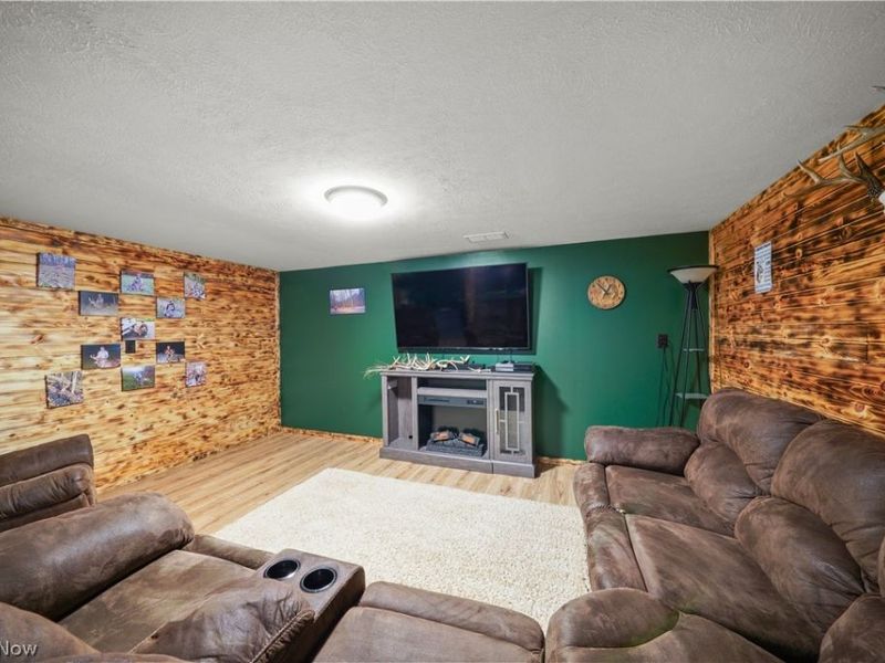 6132 Oak Hill Drive , West Farmington, OH 44491 Photo 19