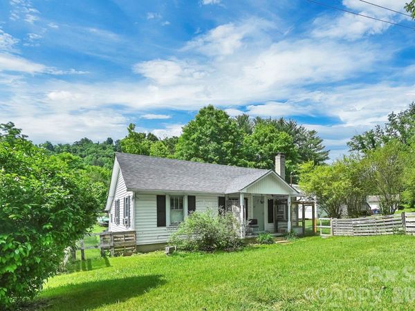 73 Trinidad Drive , Canton, NC 28716