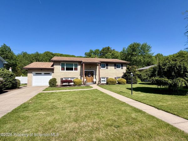 615 Garfield Avenue , Jermyn, PA 18433
