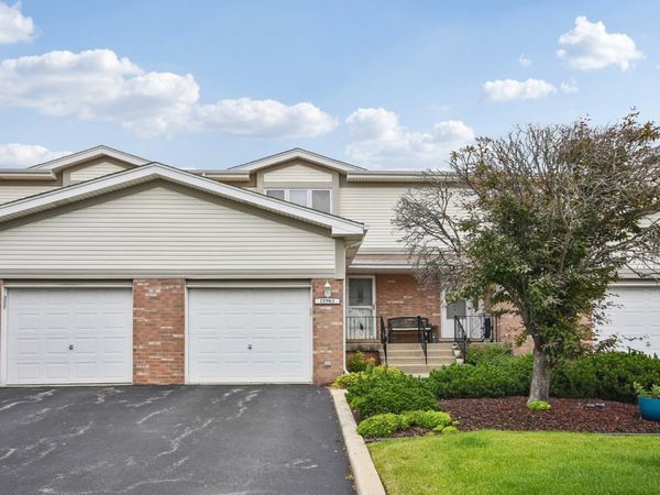 15963 Blackwater Court , Tinley Park, IL 60477