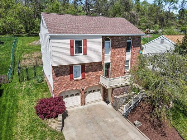 117 Dinwiddie Drive , New Kensington, PA 15068