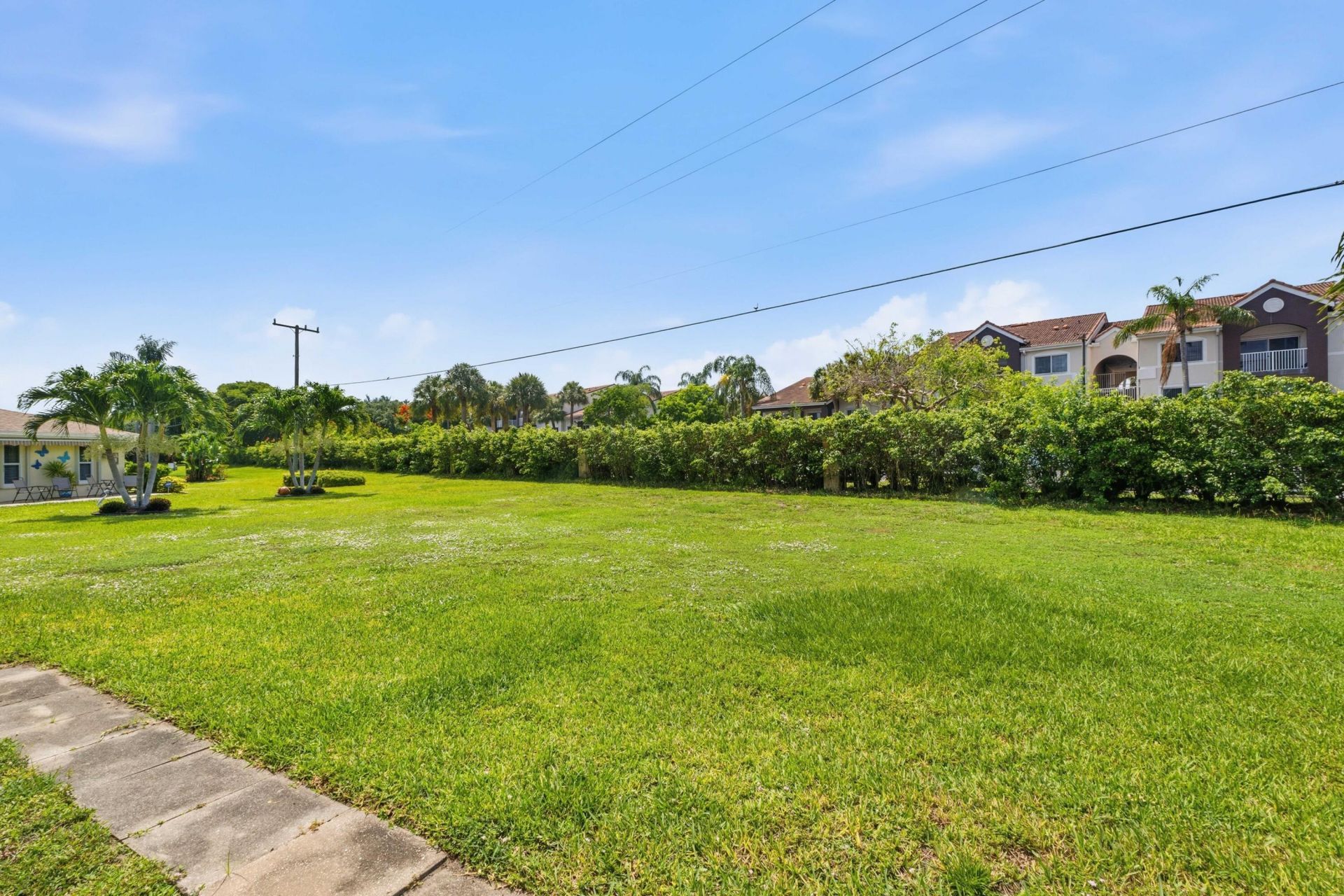 5126 Lakefront Boulevard, Unit B, Delray Beach, FL 33484 Photo