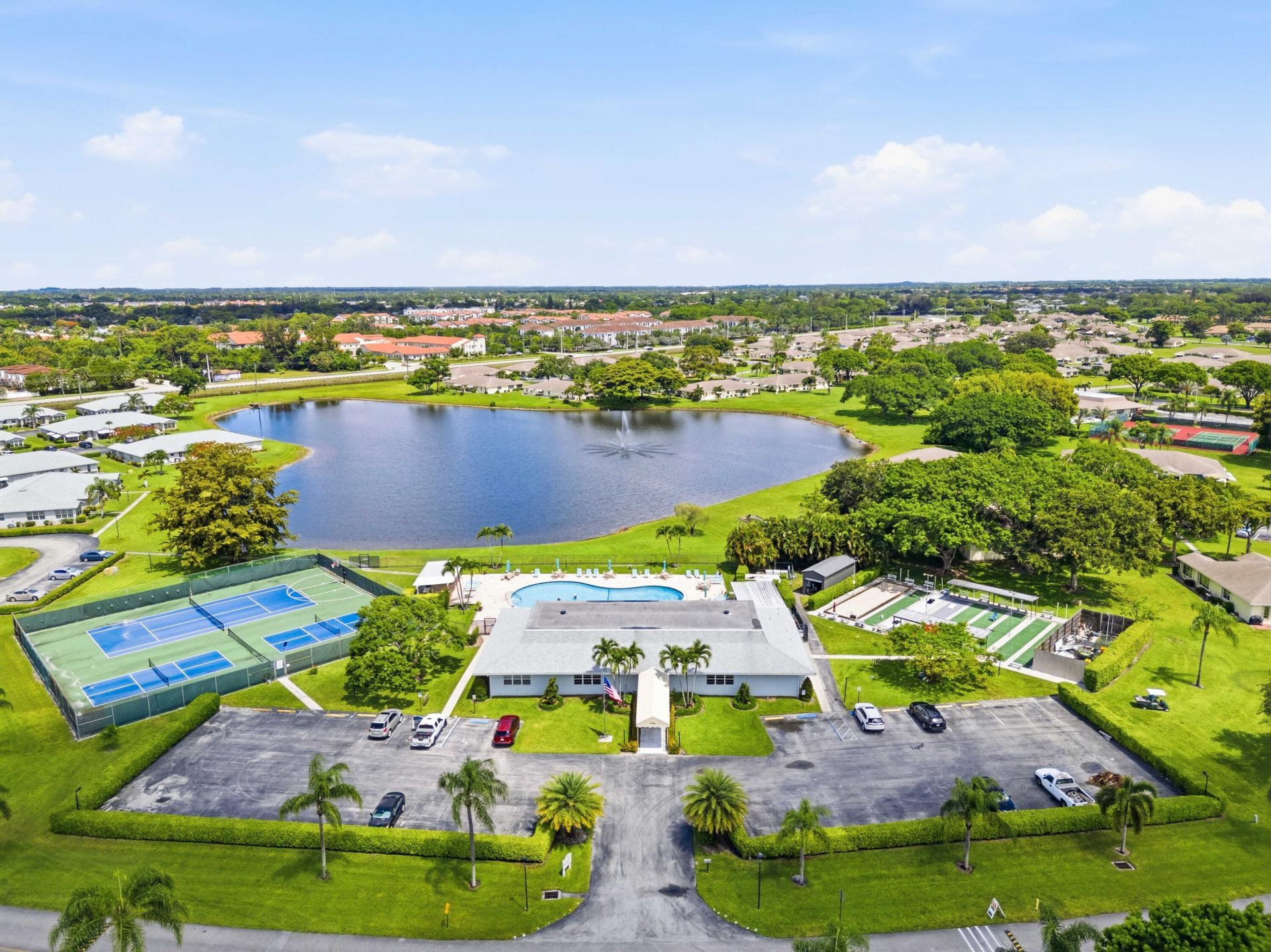 5126 Lakefront Boulevard, Unit B, Delray Beach, FL 33484 Photo