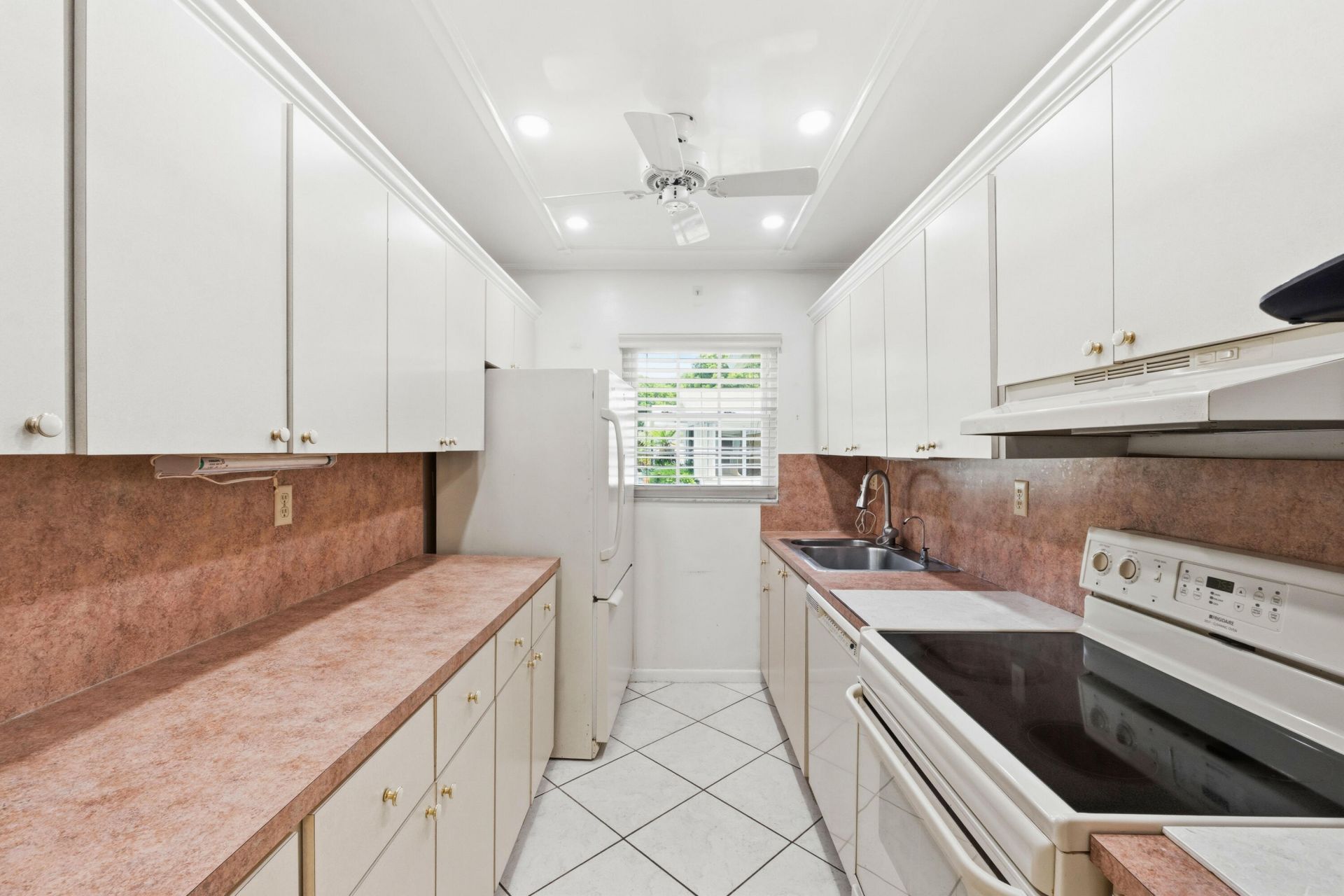 5126 Lakefront Boulevard, Unit B, Delray Beach, FL 33484 Photo
