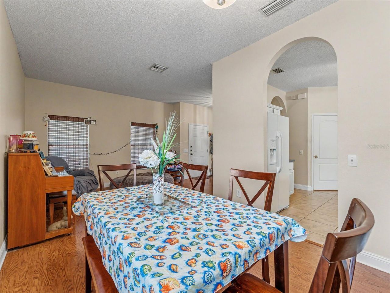 22536 Laureldale Drive , Lutz, FL 33549 Photo