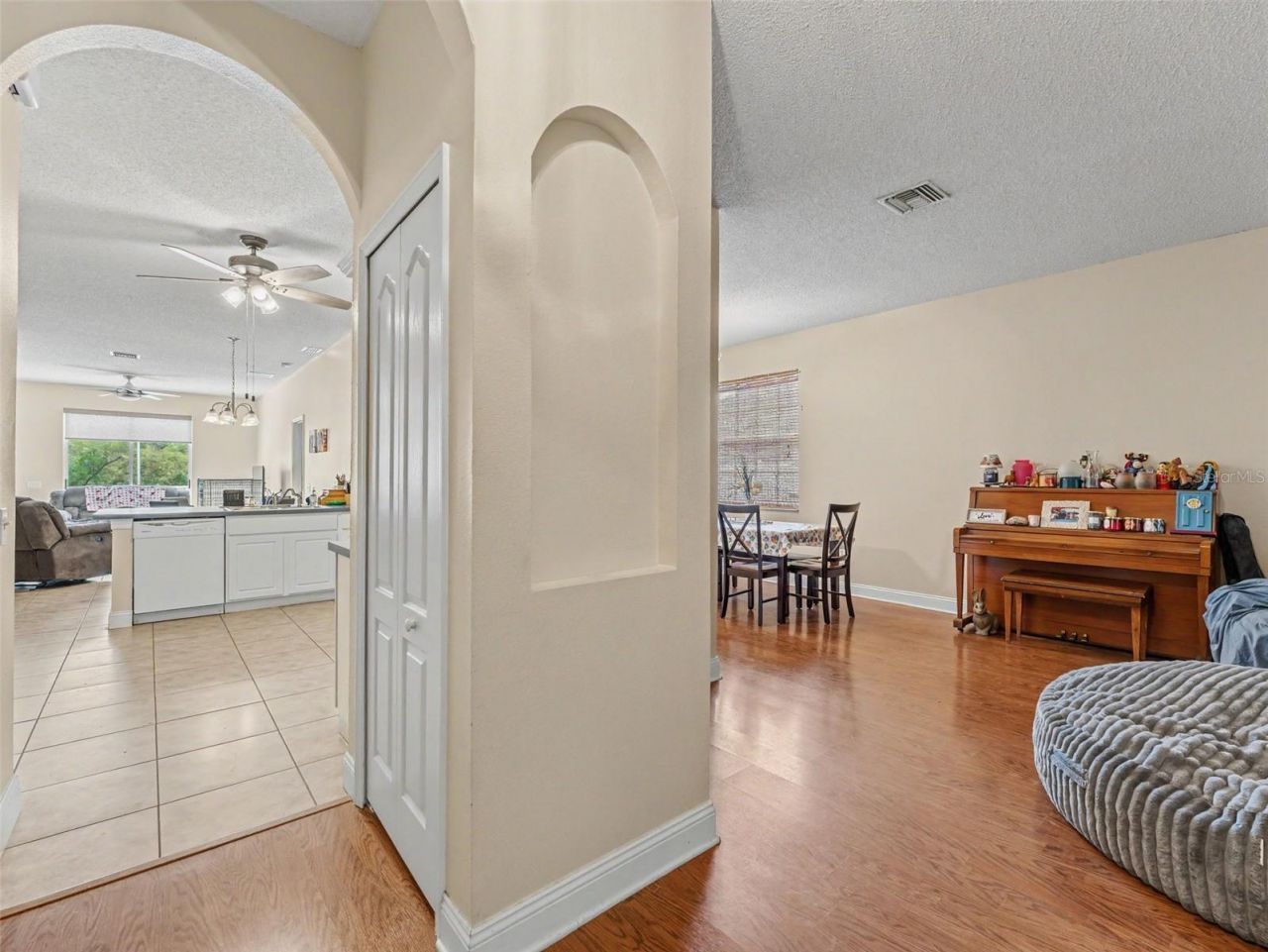 22536 Laureldale Drive , Lutz, FL 33549 Photo