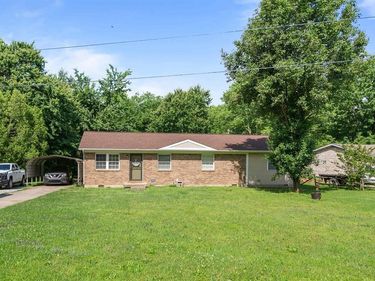 133 Countryside Drive, Centertown, KY 42328