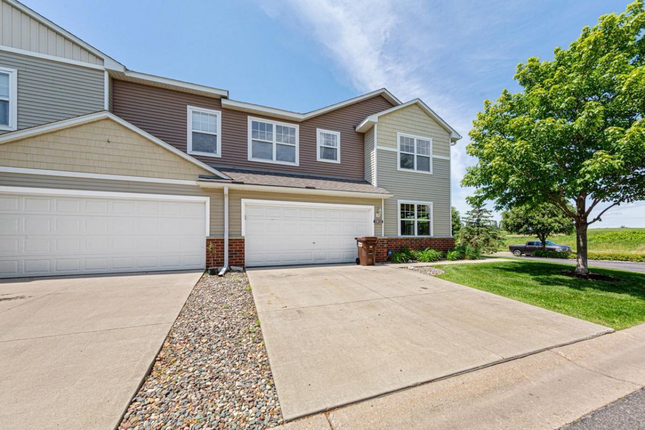 1912 Rose Way , Hastings, MN 55033