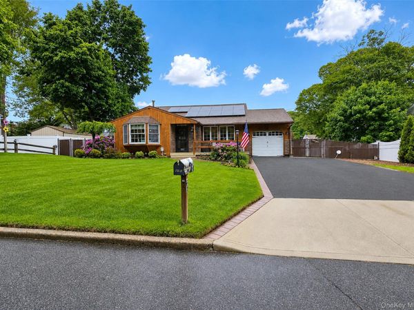 47 Newtown Avenue , Selden, NY 11784