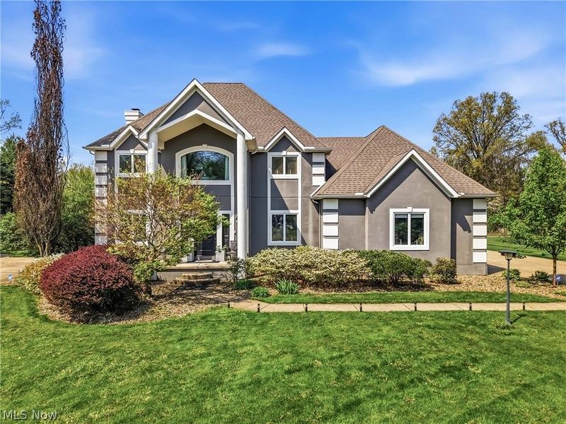 5758 Logan Arms Drive , Girard, OH 44420 Photo 1