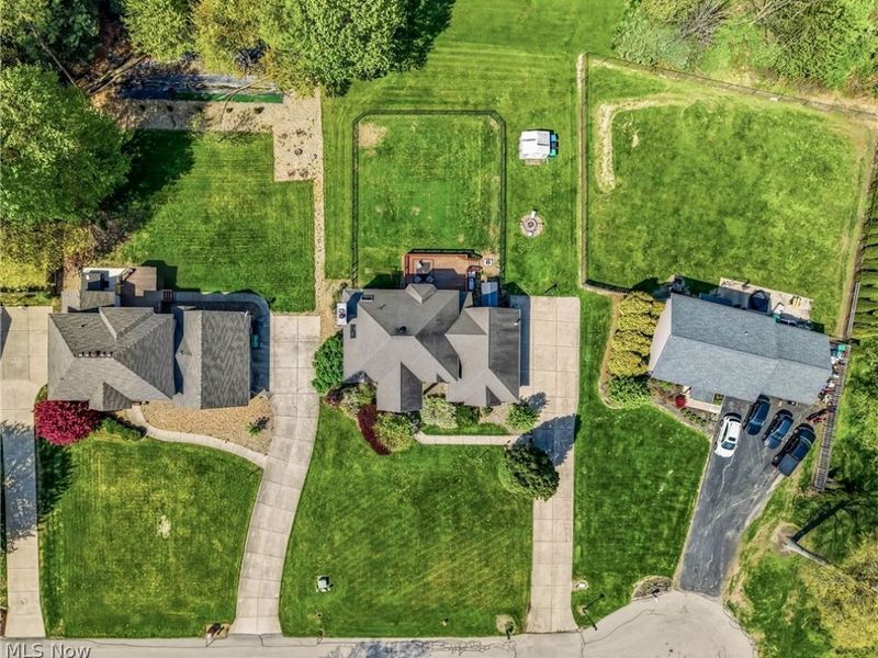 5758 Logan Arms Drive , Girard, OH 44420 Photo 13