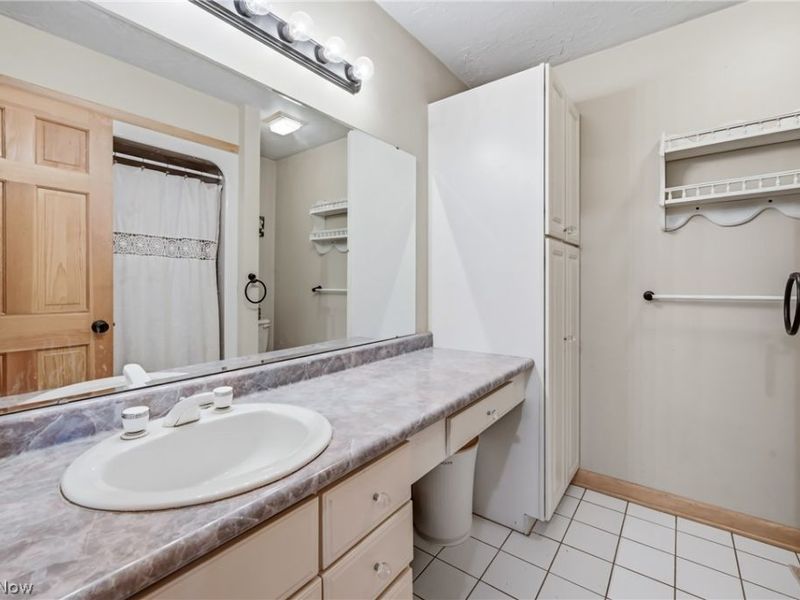 5758 Logan Arms Drive , Girard, OH 44420 Photo 35