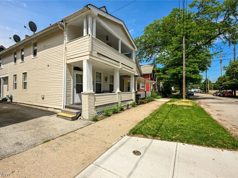 2116 W 32nd Street , Cleveland, OH 44113 Photo 2