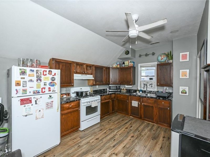 2116 W 32nd Street , Cleveland, OH 44113 Photo 7