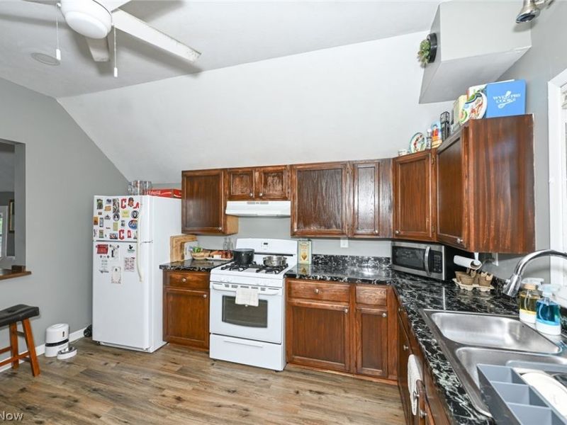 2116 W 32nd Street , Cleveland, OH 44113 Photo 9