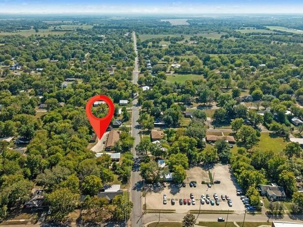 401 S Donoho Street , Clarksville, TX 75426
