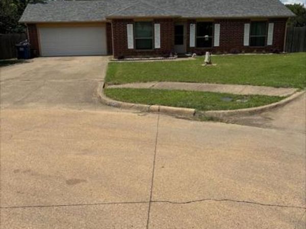 123 Brisbane Court, Glenn Heights, TX 75154