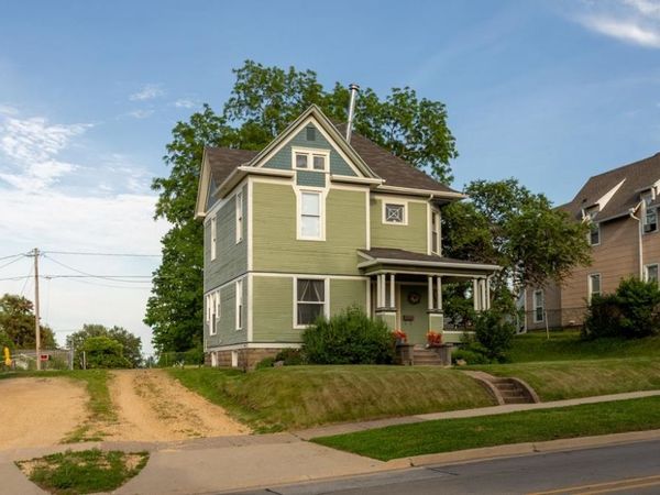 305 S Main Street, Maquoketa, IA 52060