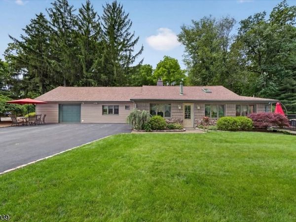 11 Rocky Point Rd, West Milford, NJ 07421