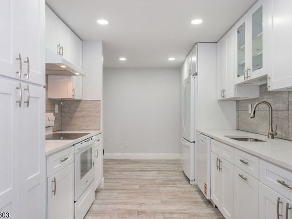 446 Passaic St, Unit 3F, Hackensack, NJ 07601