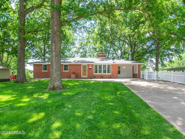 4823 RAINBOW DRIVE, Jefferson City, MO 65109