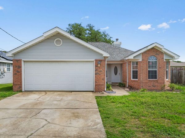 305 W Danielle Court, Mary Esther, FL 32569