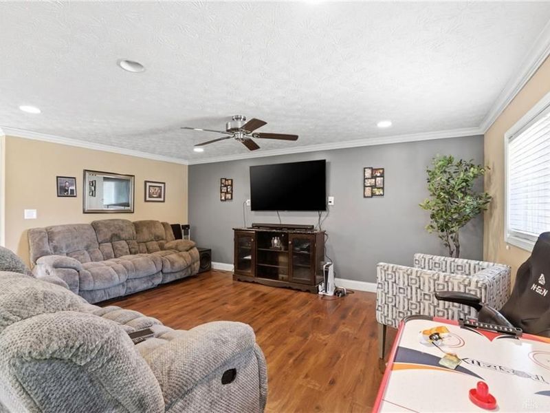 5713 Hubbard Court, Huber Heights, OH 45424 Photo 8