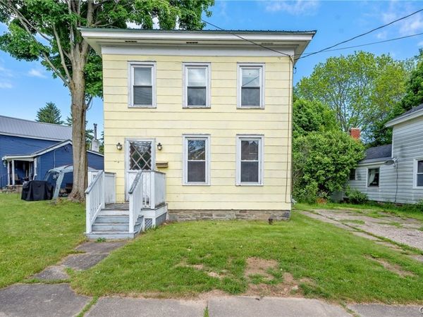 27 Ellen Street , Oswego, NY 13126