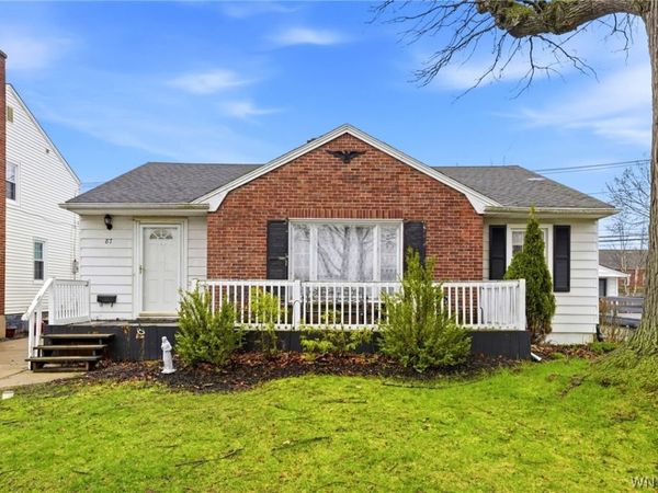 87 Gardenwood Lane , Buffalo, NY 14223