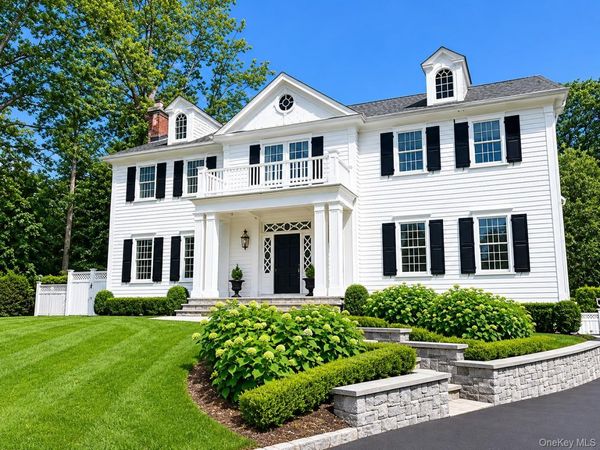 55 Plymouth Road , Manhasset, NY 11030