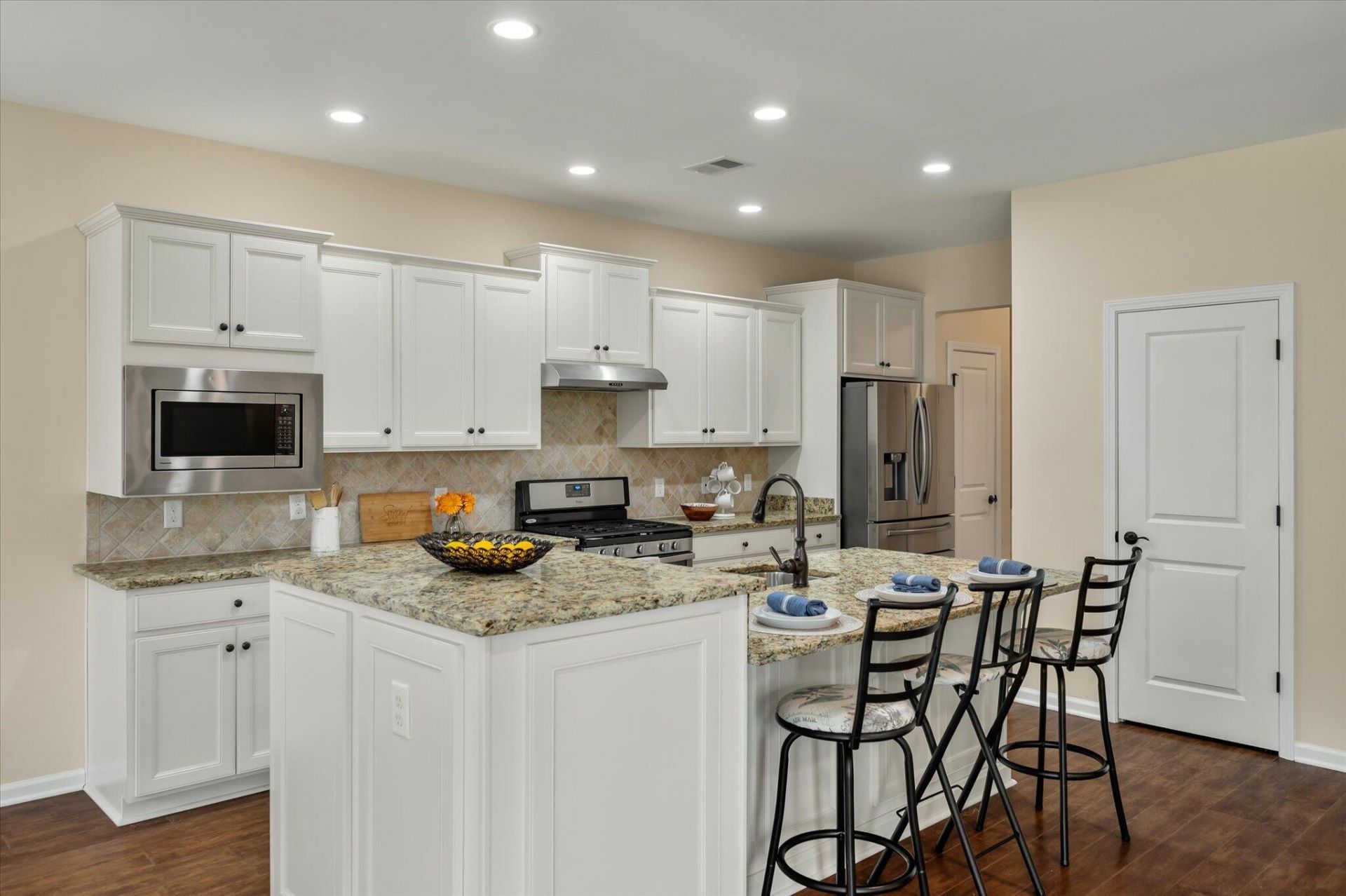 521 Tranquil Waters Way Photo 11