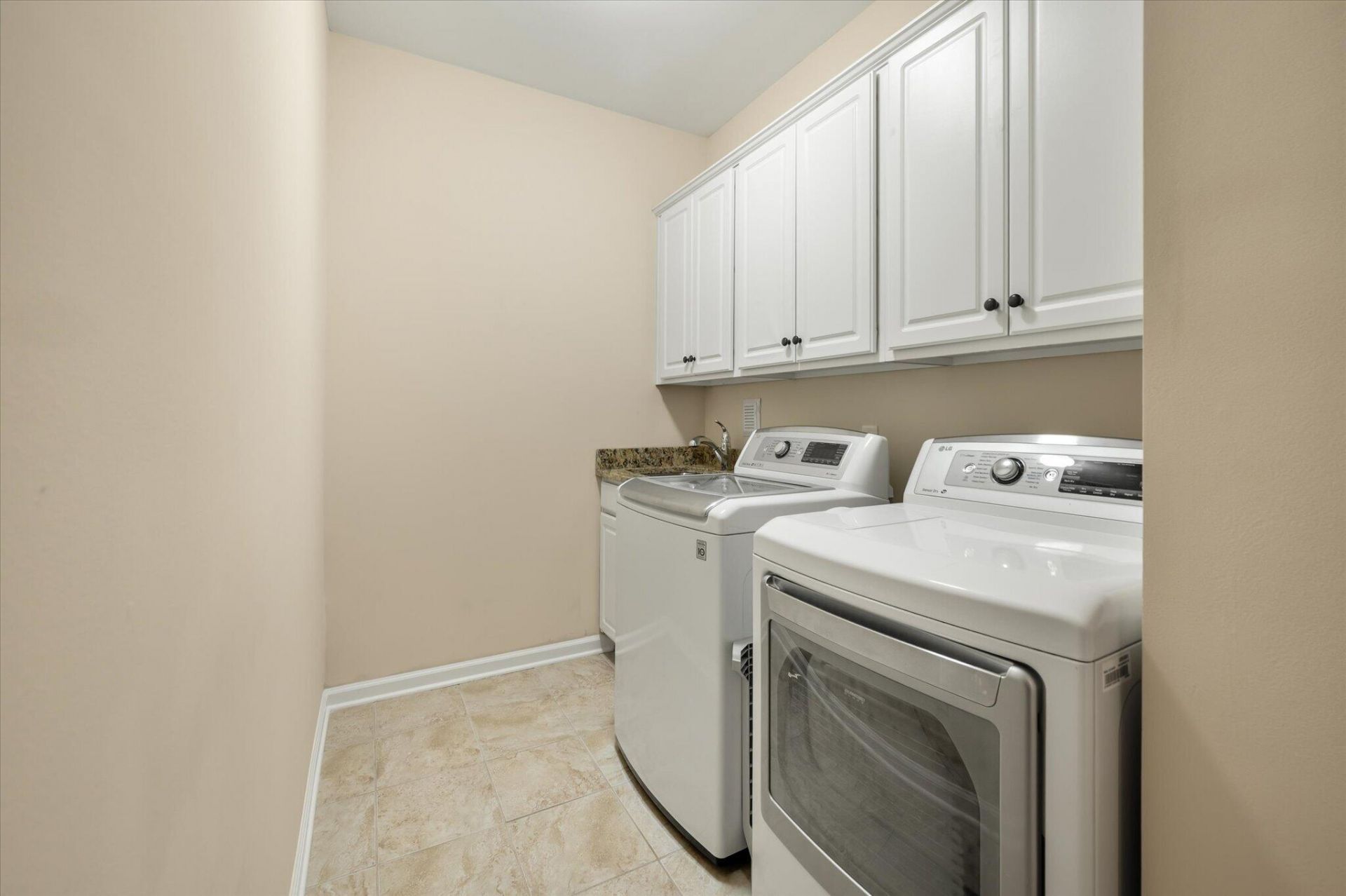 521 Tranquil Waters Way Photo 25