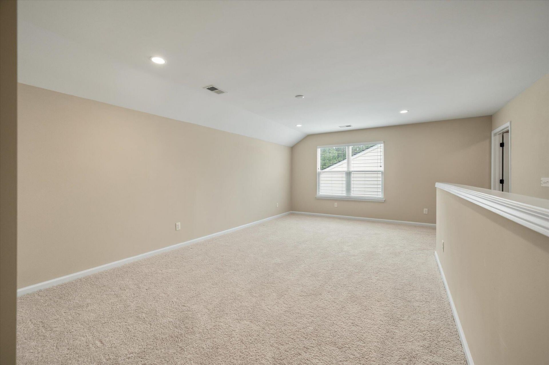 521 Tranquil Waters Way Photo 30
