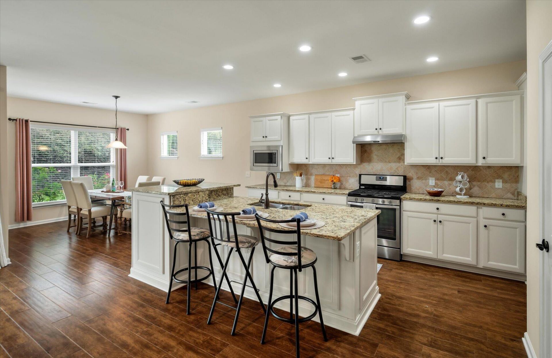 521 Tranquil Waters Way Photo 9