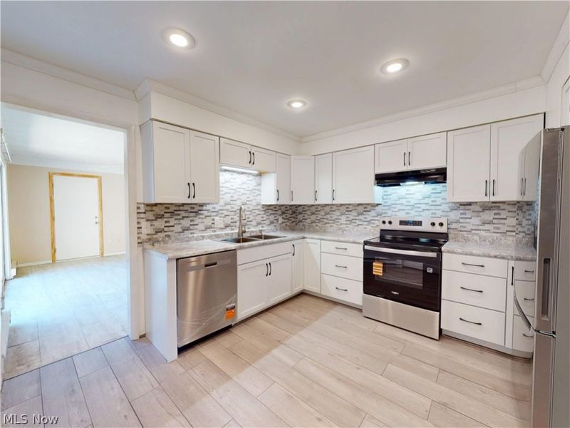 8240 Deepwood Boulevard , Unit 7-2, Mentor, OH 44060 Photo 5