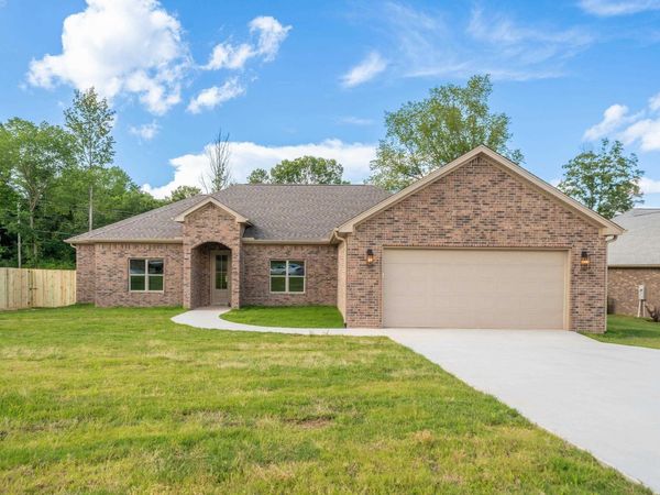 130 PETRONIA Street, Hot Springs, AR 71913