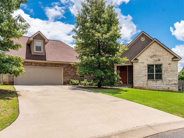 113 WINTER OAK Place, Hot Springs, AR 71913