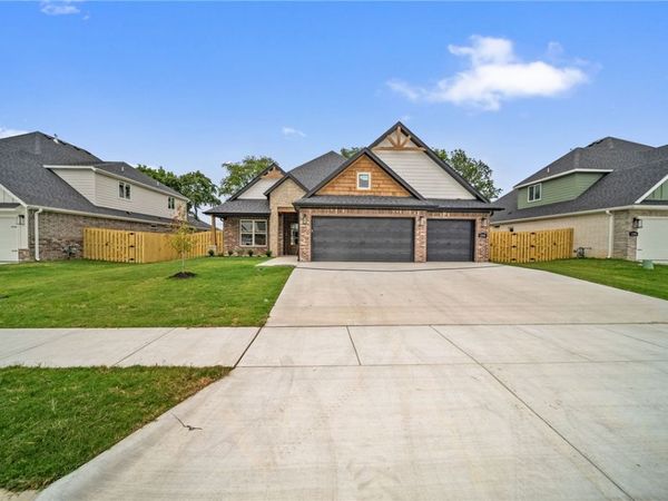 1400 Josephine Drive , Centerton, AR 72719