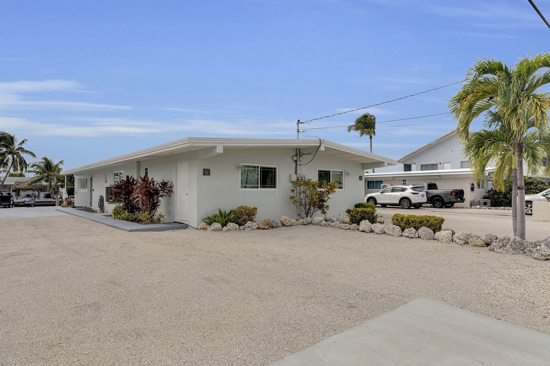 281 & 291 10th Street, Key Colony, FL 33051 Photo
