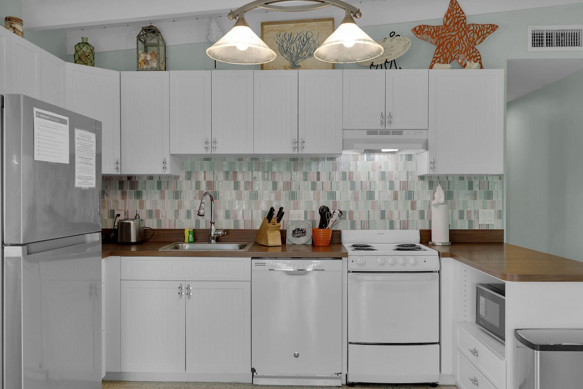 281 & 291 10th Street, Key Colony, FL 33051 Photo