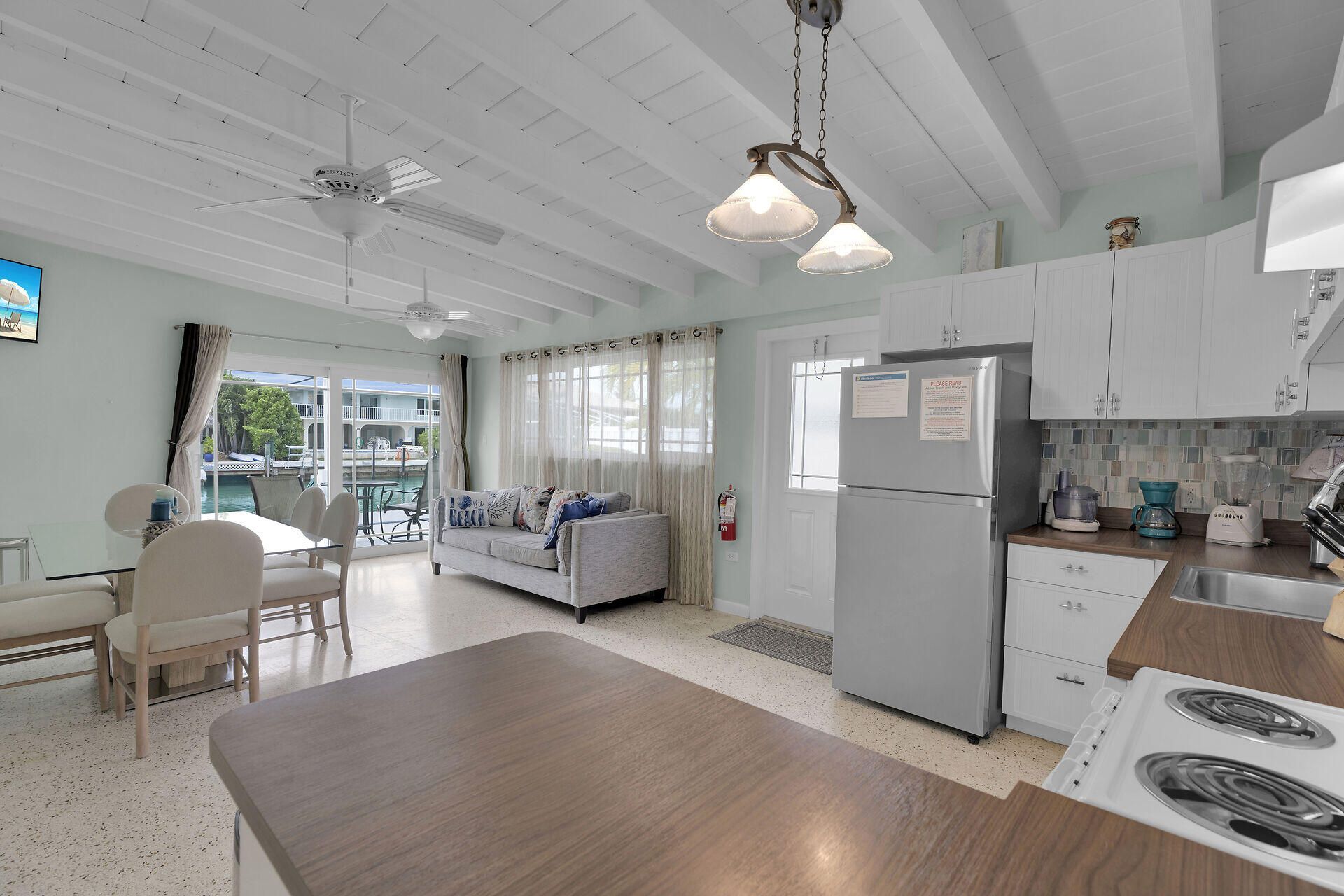 281 & 291 10th Street, Key Colony, FL 33051 Photo