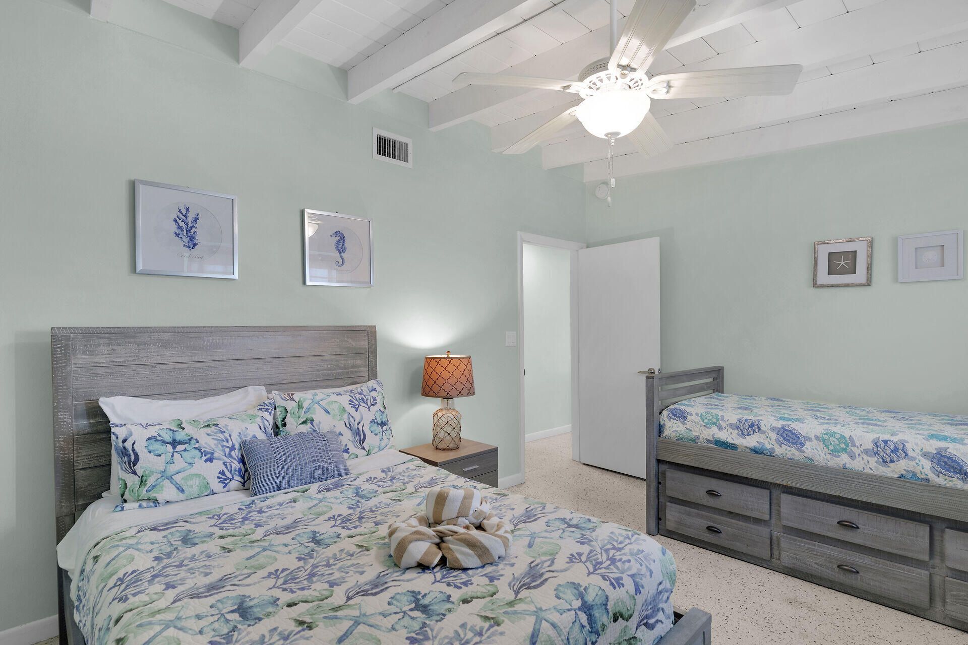 281 & 291 10th Street, Key Colony, FL 33051 Photo